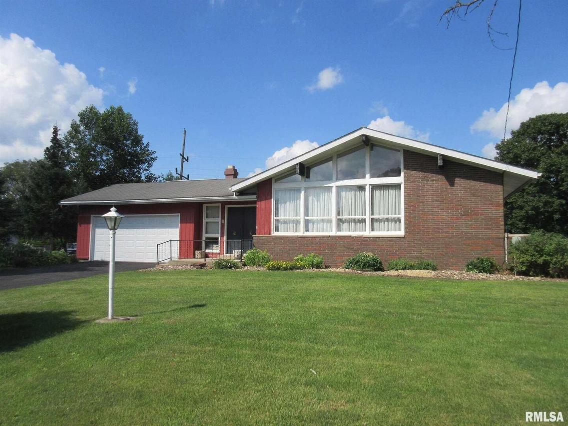 246 Clover Dr., Woodhull, IL 61490