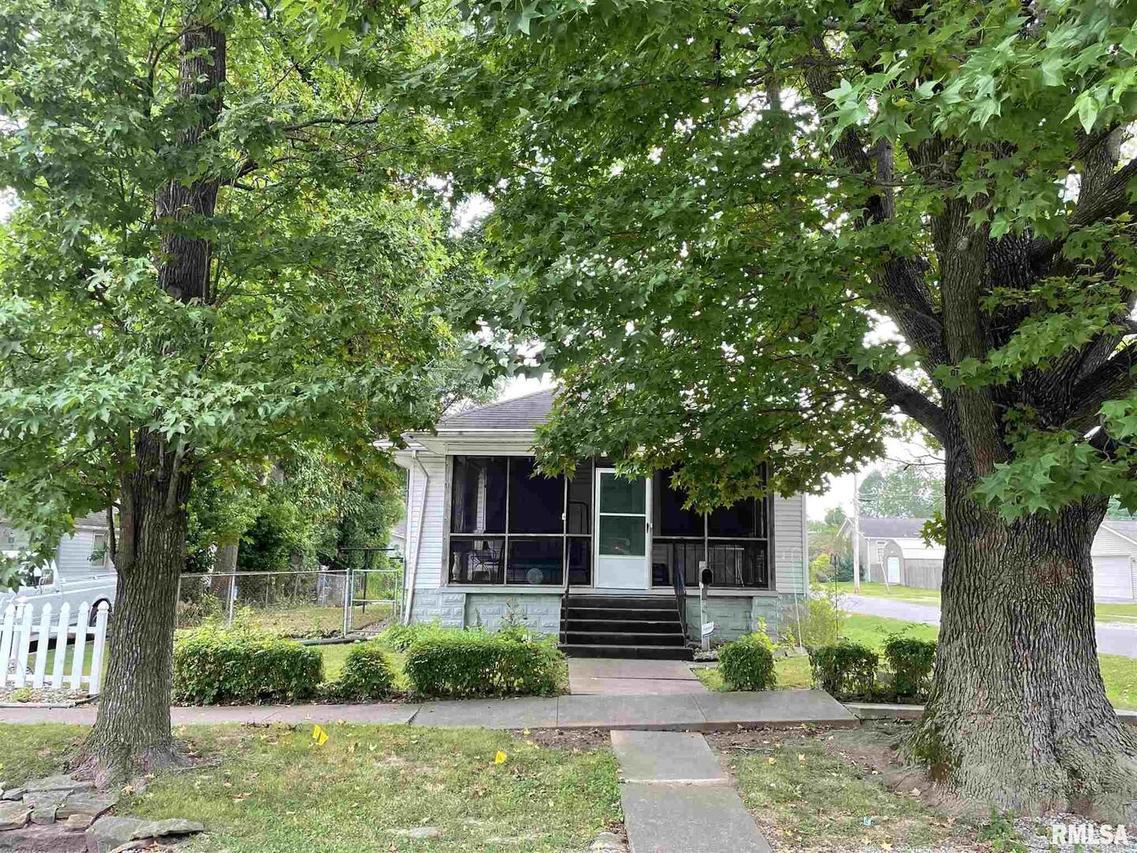 620 S 17th St., Herrin, IL 62948