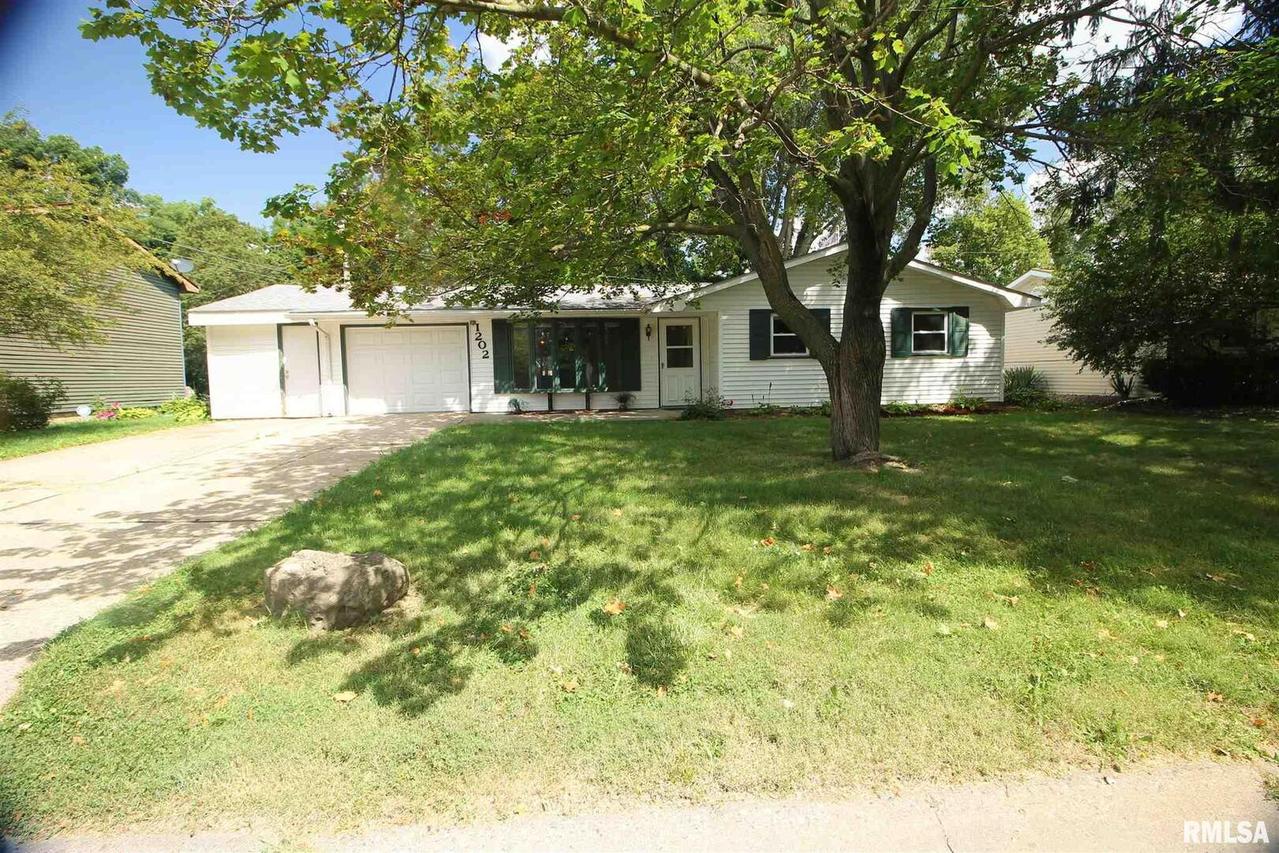 1202 8th Street Ct., Hampton, IL 61256