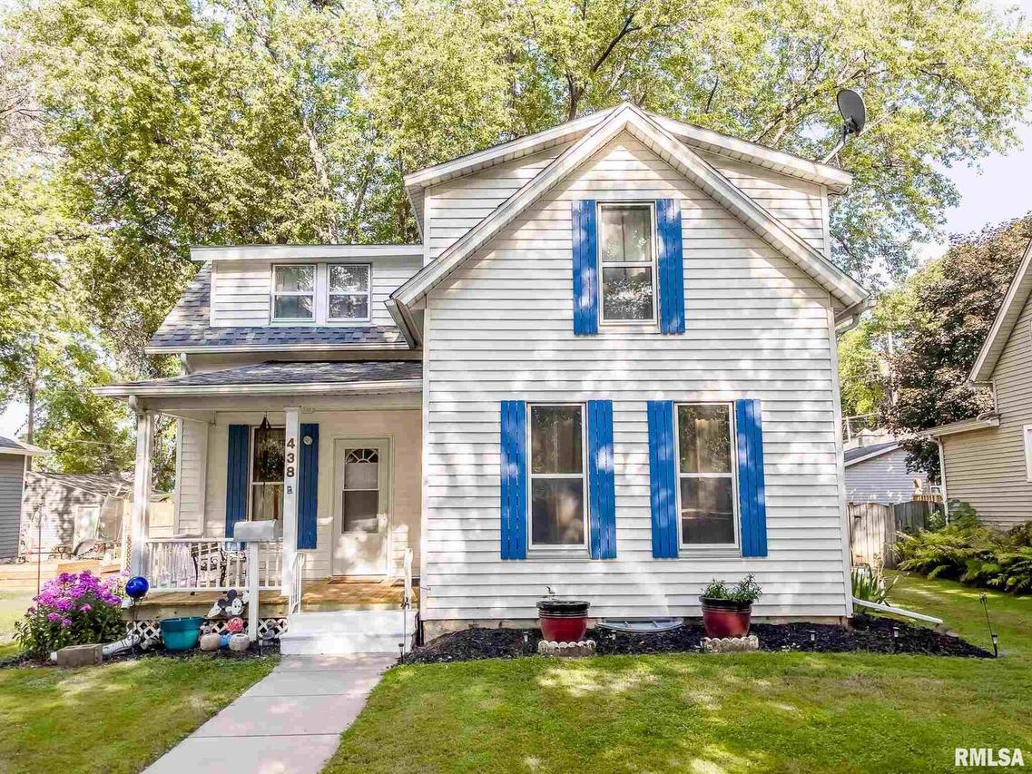 438 49th St., Moline, IL 61265