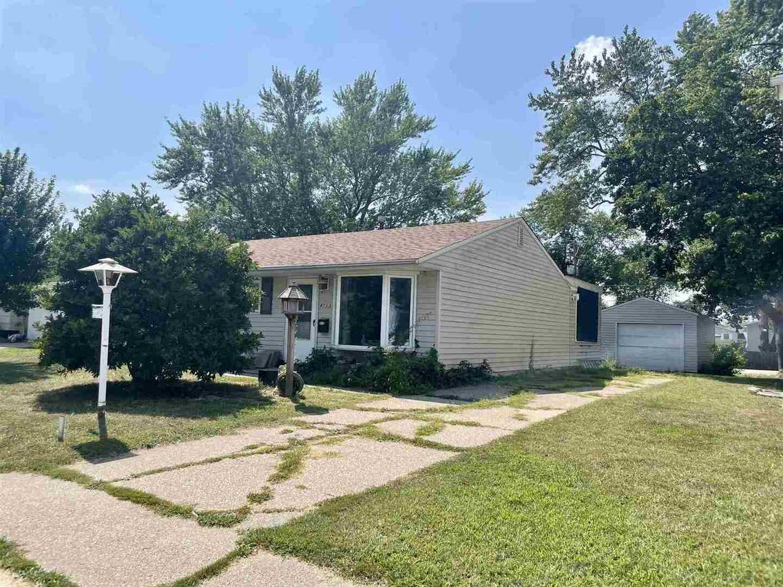 4733 48th St. #A, Moline, IL 61265