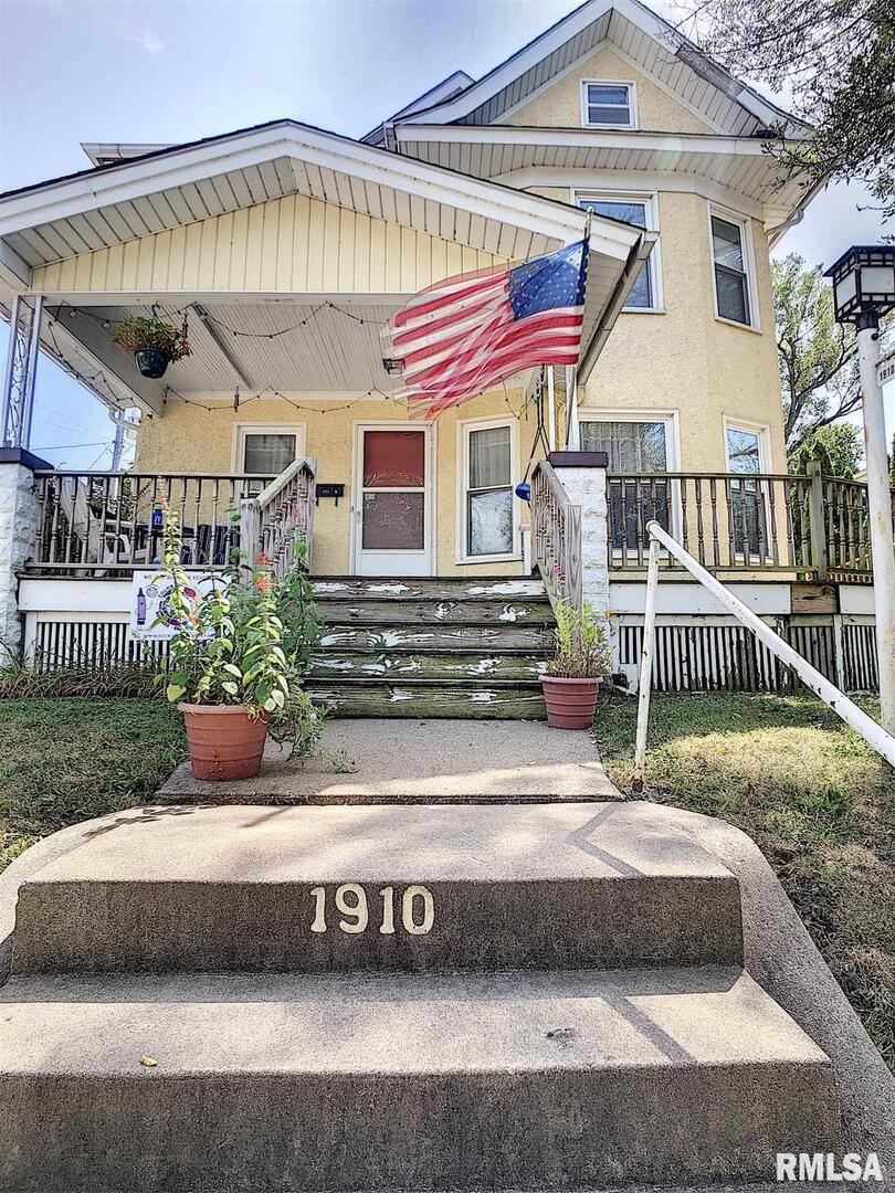 1910 13th Ave., Rock Island, IL 61201