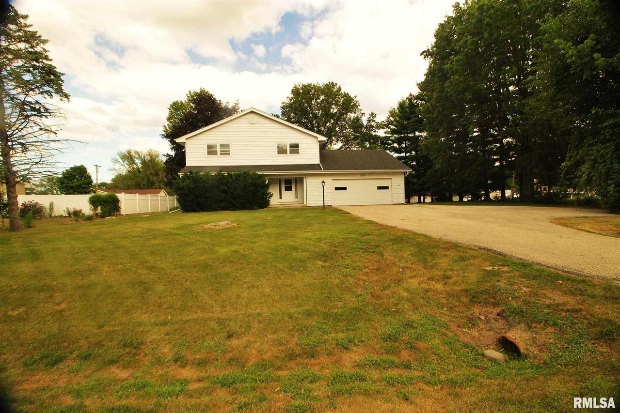 11319 Ridgewood Rd., Milan, IL 61264