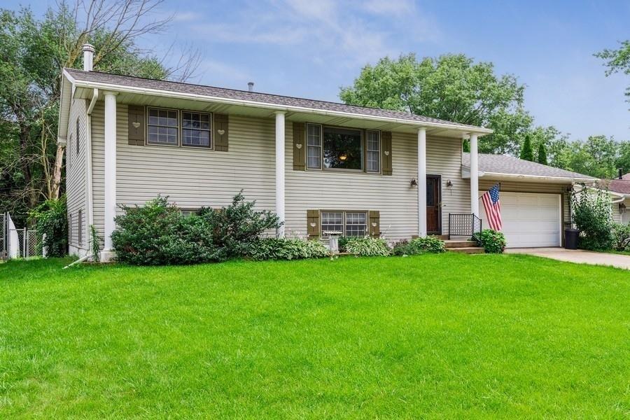 916 5th St. #A, Hampton, IL 61256