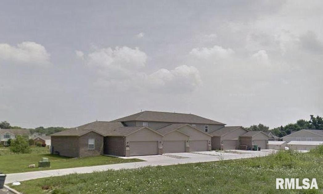 1112 Jessie St., Washington, IL 61571