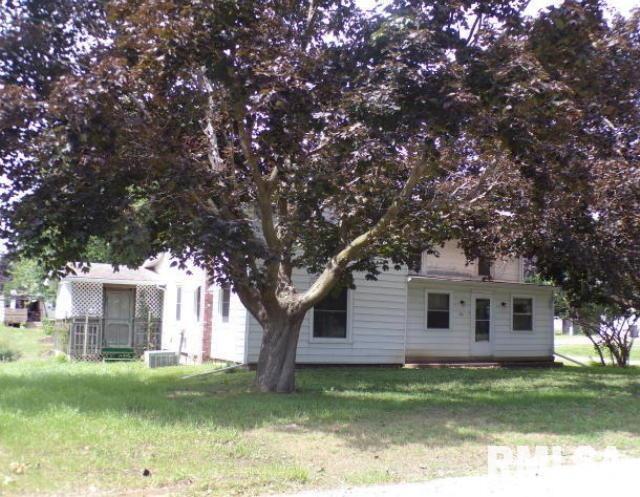 401 S 4th Ave., New Windsor, IL 61465