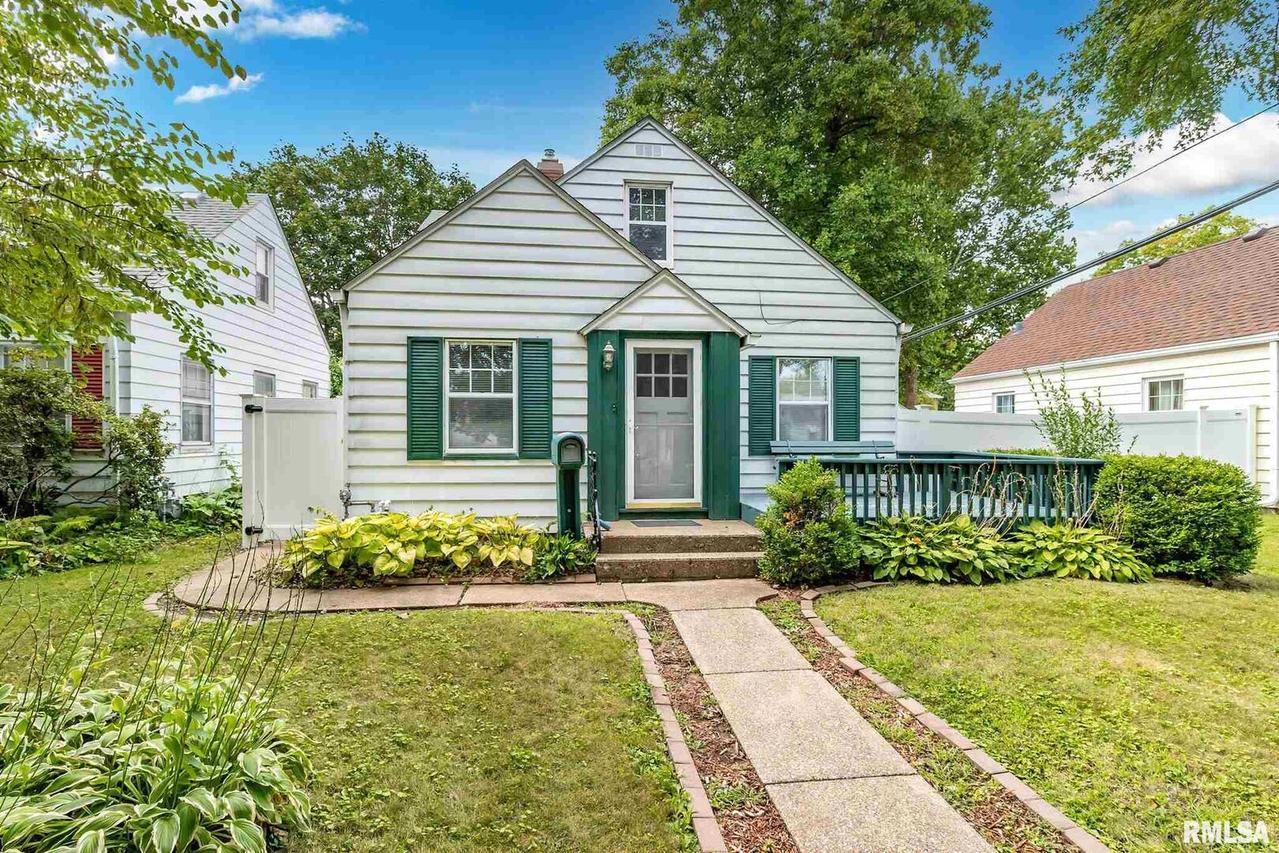 1915 4th St., Moline, IL 61265