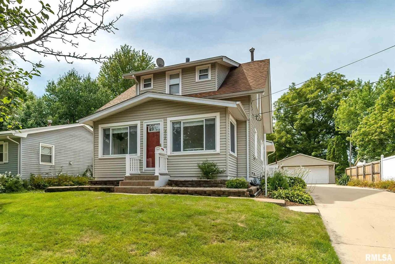 2112 32nd St., Rock Island, IL 61201