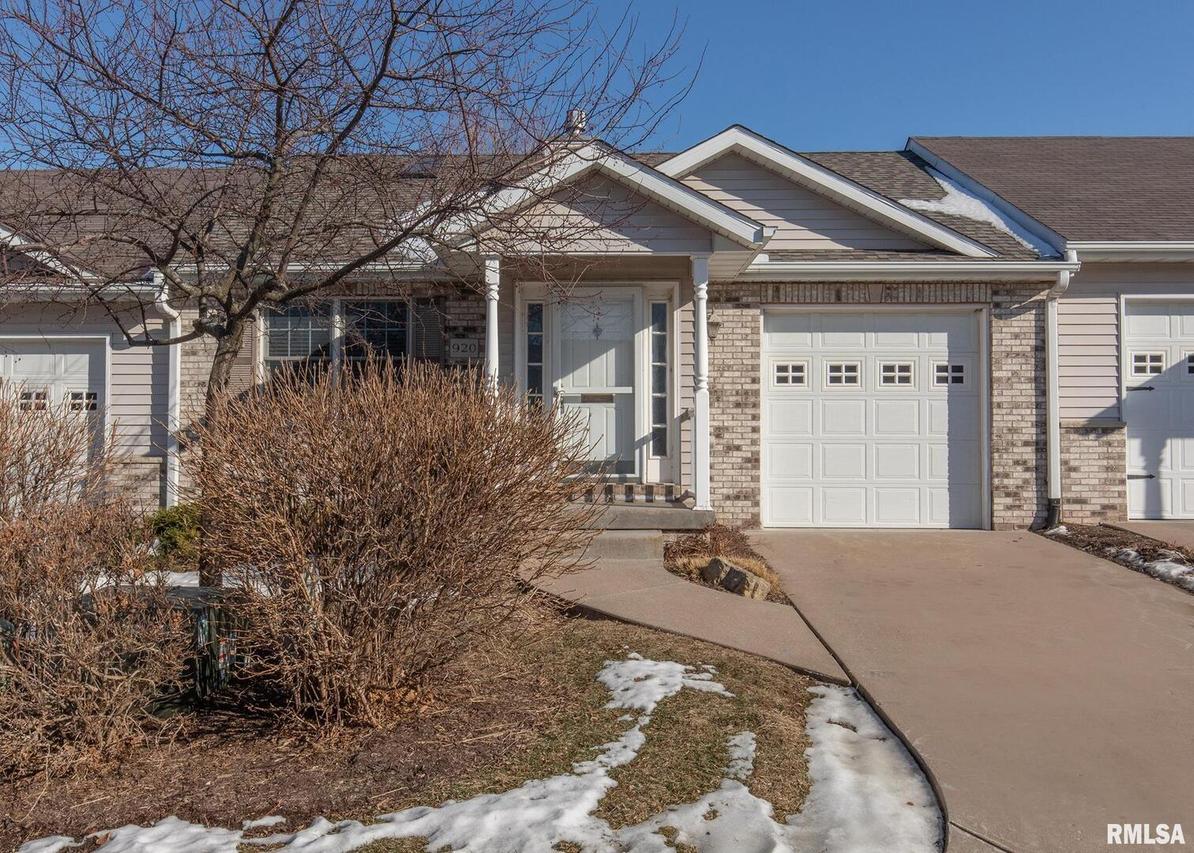 920 6th Street Dr., Moline, IL 61265