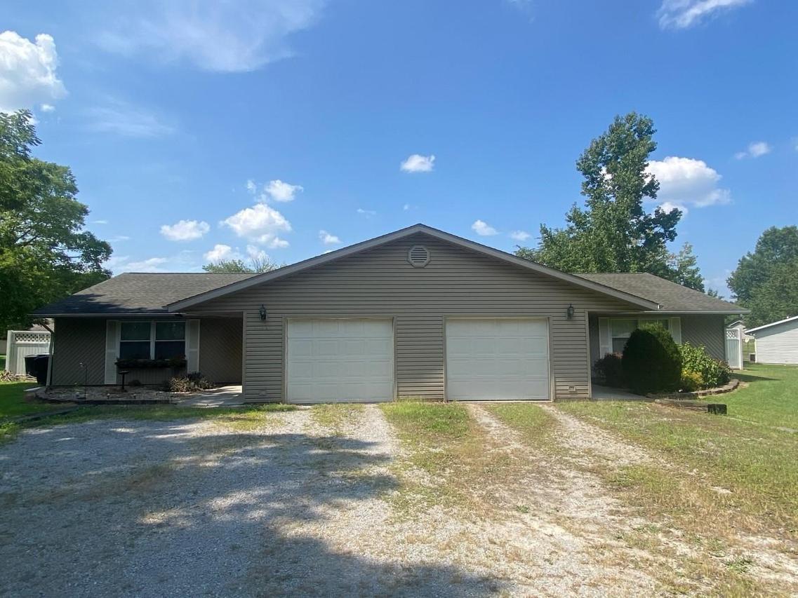 5443 Country Club Rd., Murphysboro, IL 62966