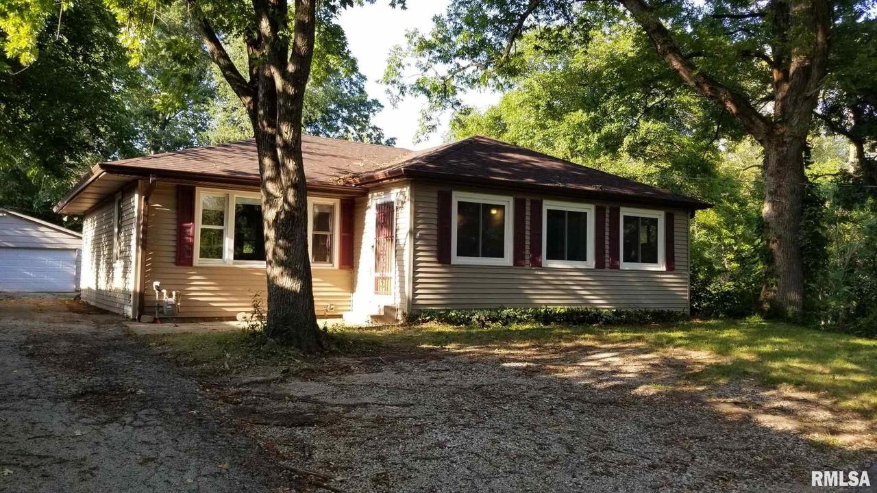 841 24th Ave., East Moline, IL 61244