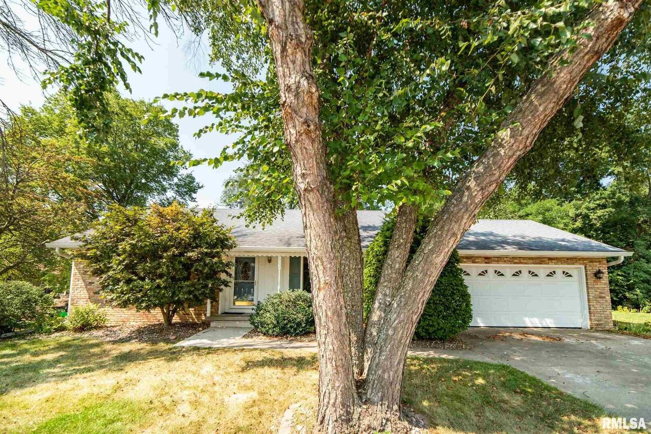 802 E 4th St., Coal Valley, IL 61240