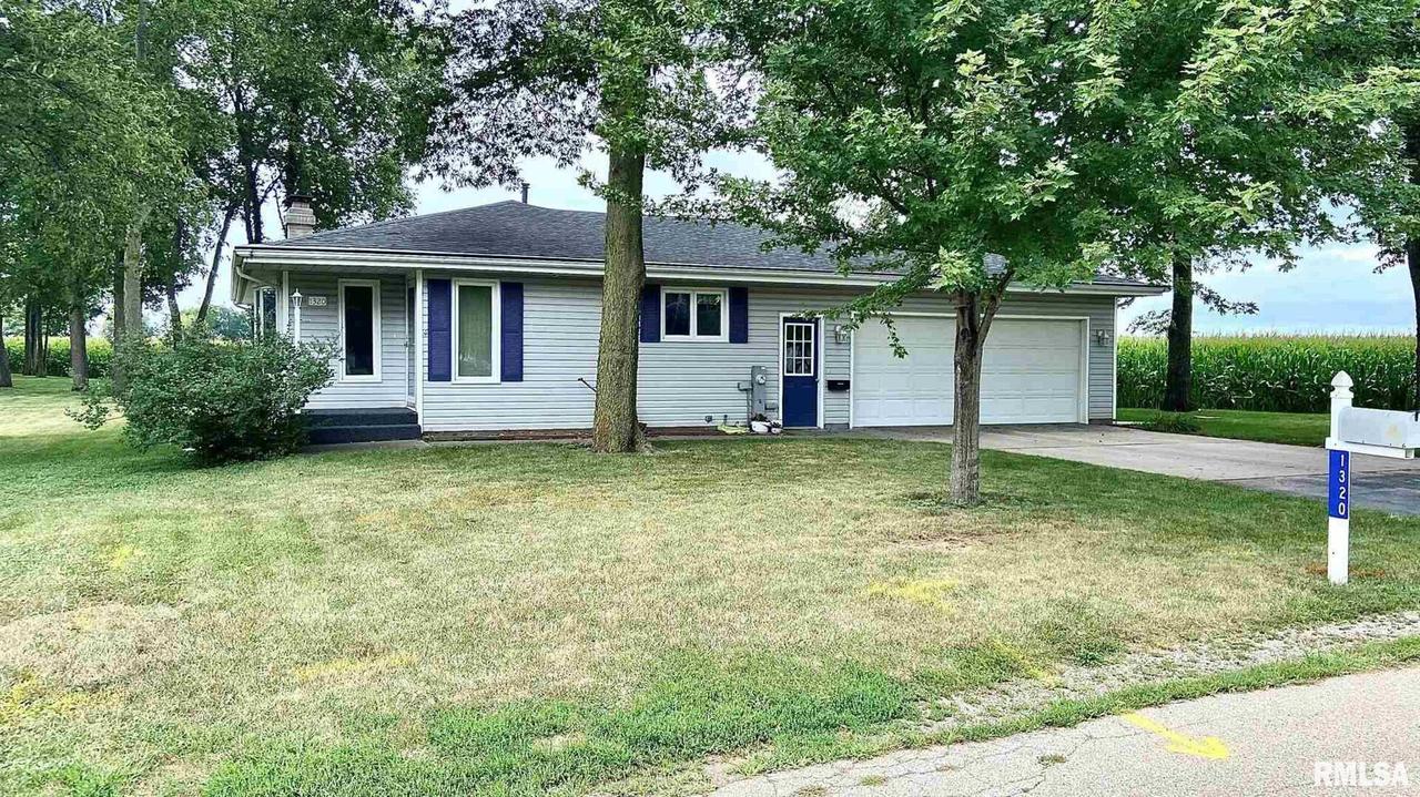 1320 6th Ave., Erie, IL 61250