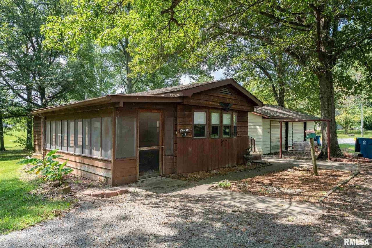 413 Barr St., Carterville, IL 62918