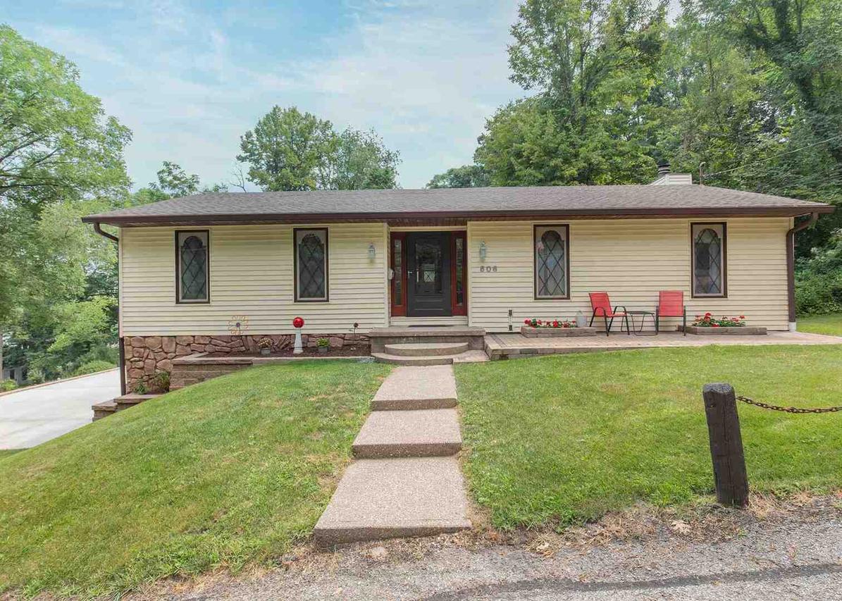 506 50th Street Pl., Moline, IL 61265