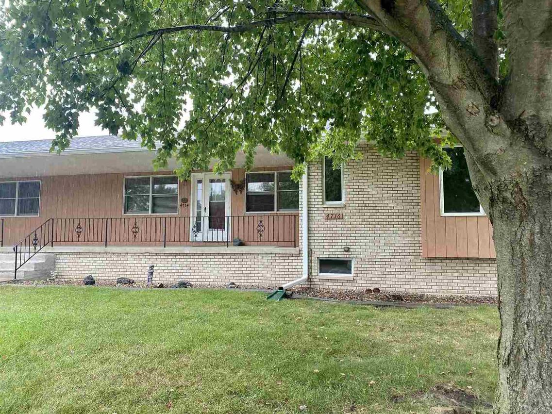 4716 9th St., East Moline, IL 61244