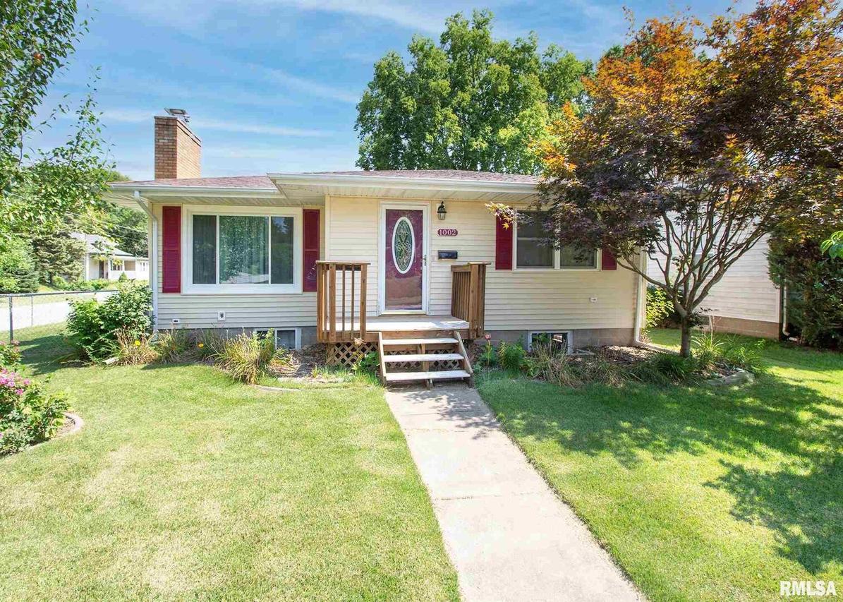 1002 25th St., Moline, IL 61265