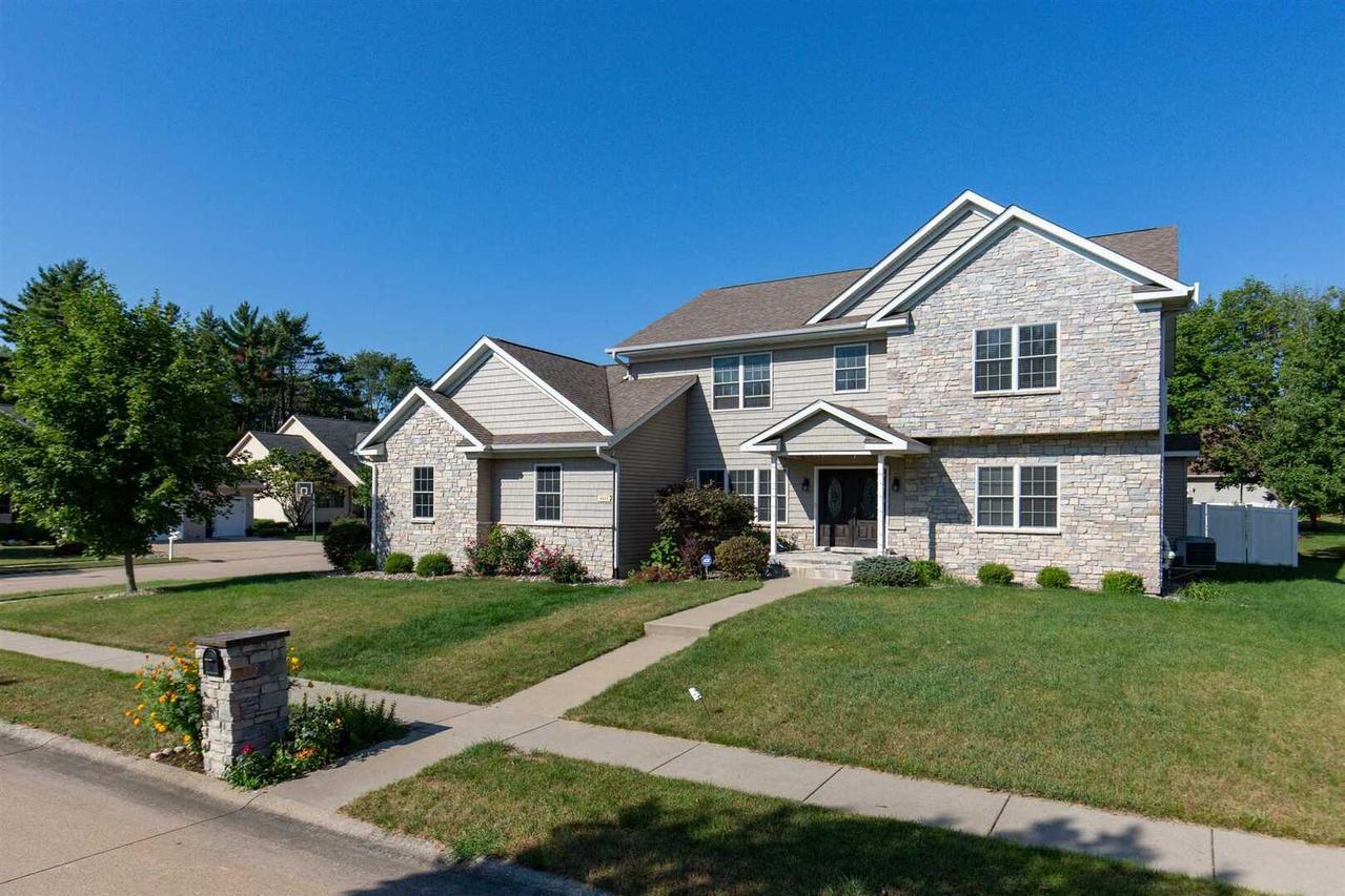 3421 77th Street Ct., Moline, IL 61265