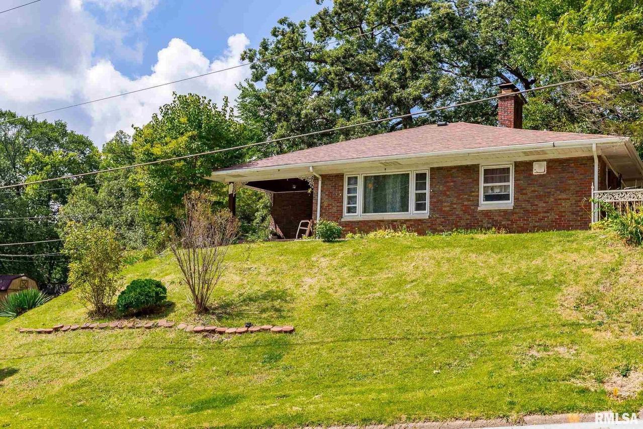 1255 20th Avenue Way, East Moline, IL 61244