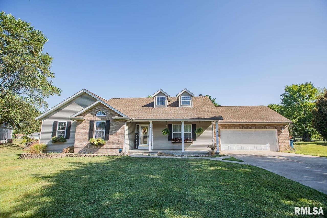 502 Canary Ln., Carterville, IL 62918