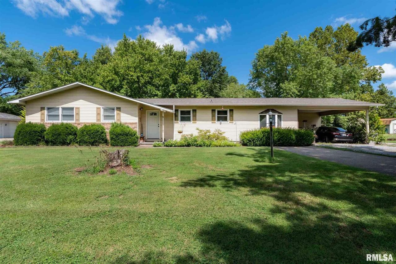 1400 Cardinal Rd., Carbondale, IL 62901