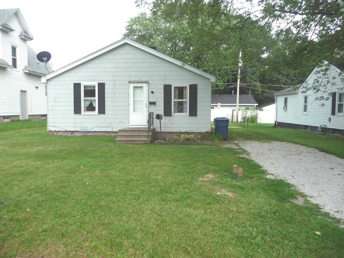 234 31st Ave., East Moline, IL 61244