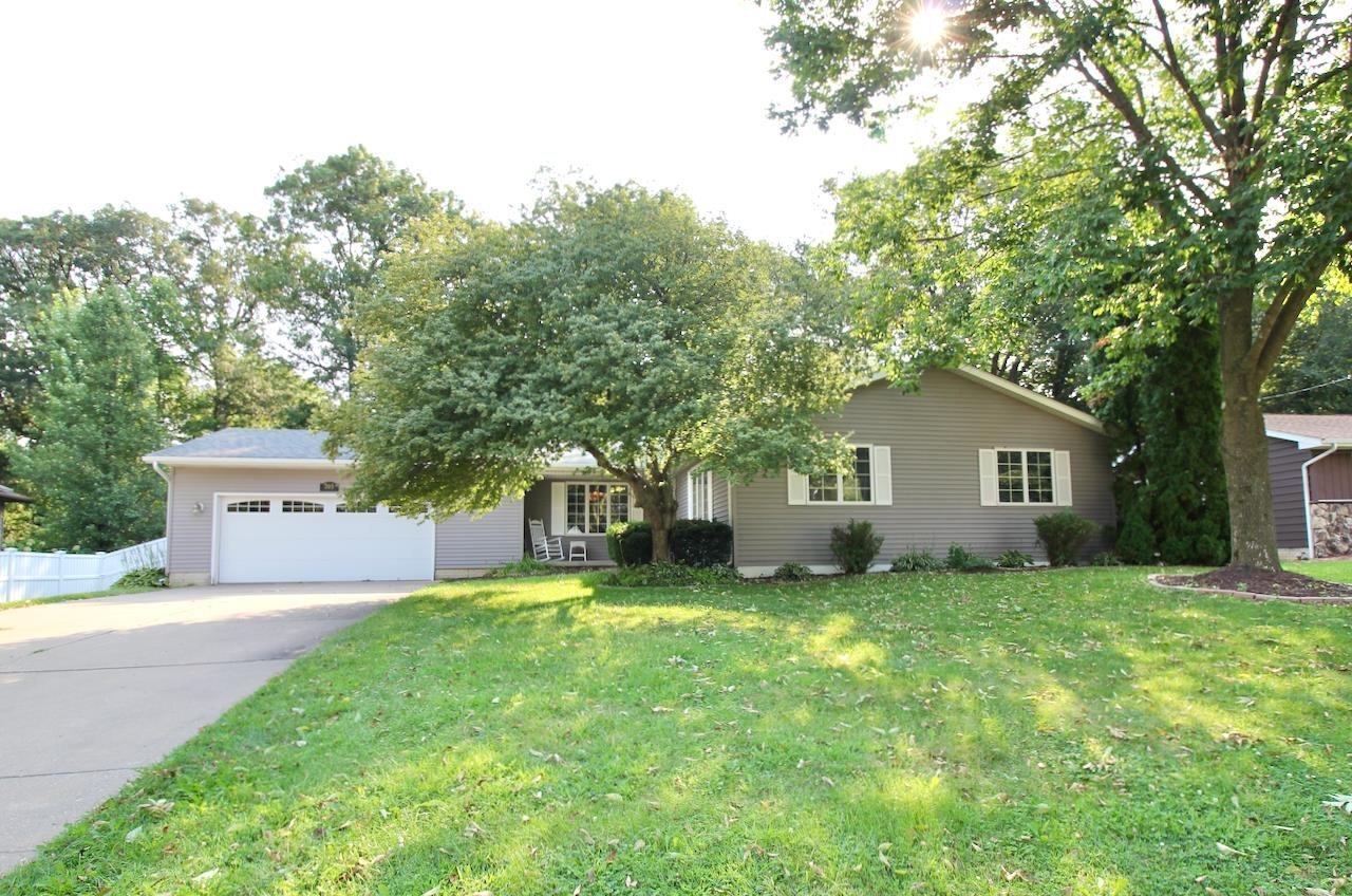 705 E 3rd St., Coal Valley, IL 61240