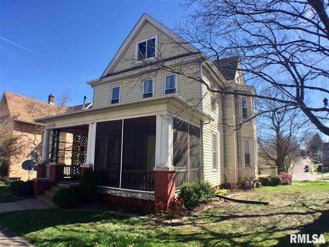 1135 11th Ave., Moline, IL 61265