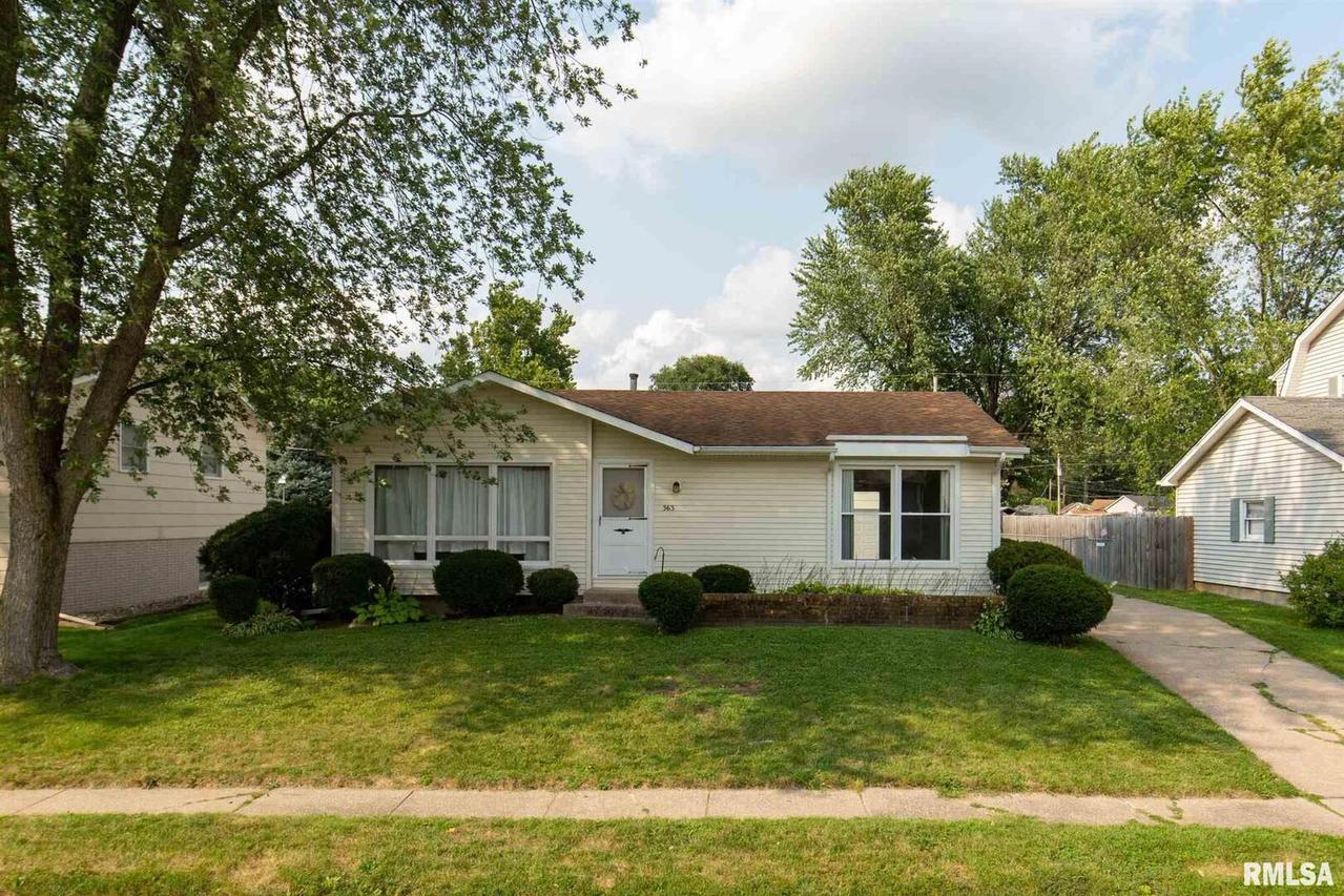 363 34th Ave., East Moline, IL 61244