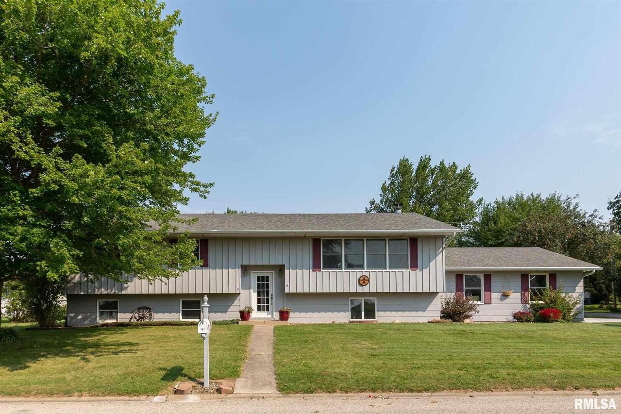 103 N 1st Ave., Colona, IL 61241