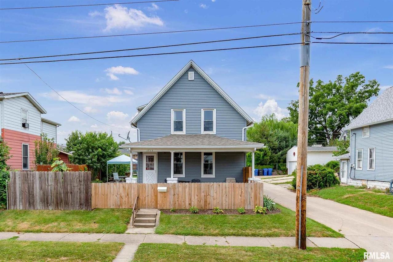1715 16th St., Moline, IL 61265
