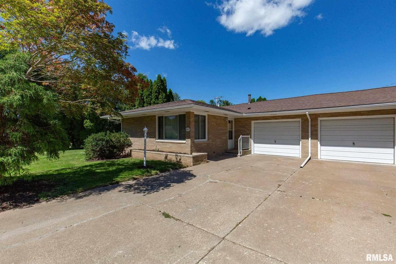 401-403 8th St., Hampton, IL 61256