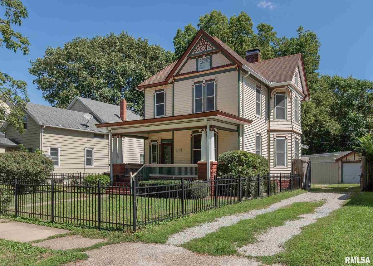925 19th St., Rock Island, IL 61201