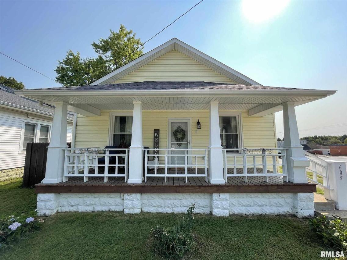 605 Follis Ave., Johnston City, IL 62951