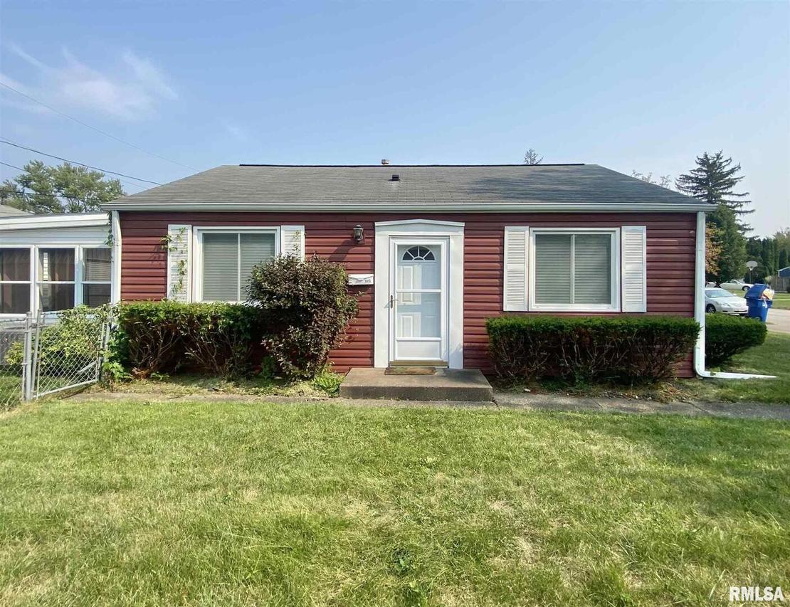 3813 10th Avenue Ct., Moline, IL 61265