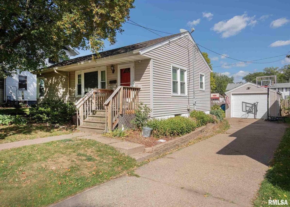 1827 23rd St., Rock Island, IL 61201