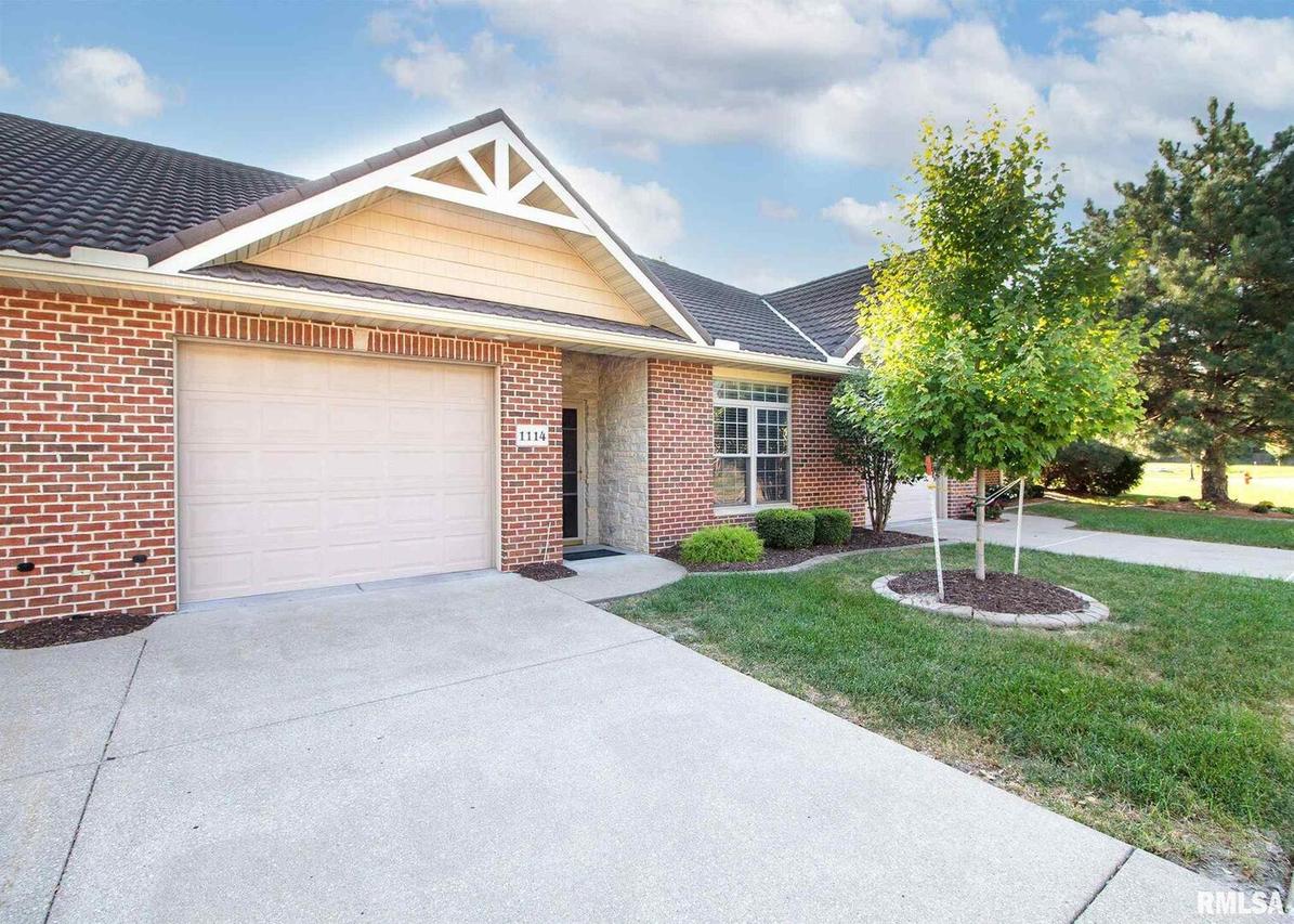 1114 2nd St., Moline, IL 61265