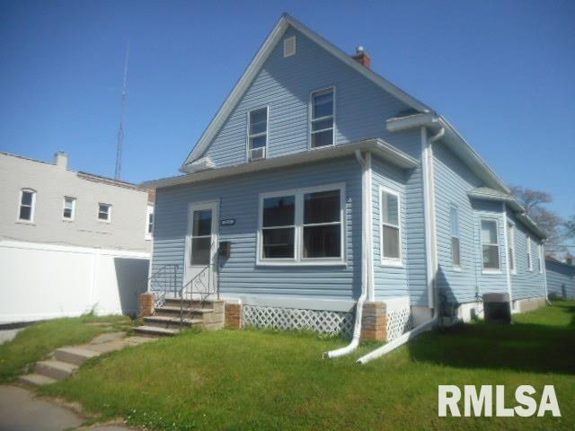 713 18th Ave., Moline, IL 61265