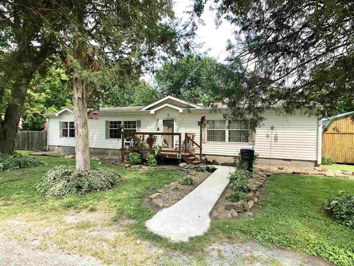 108 E National St., Harrisburg, IL 62946