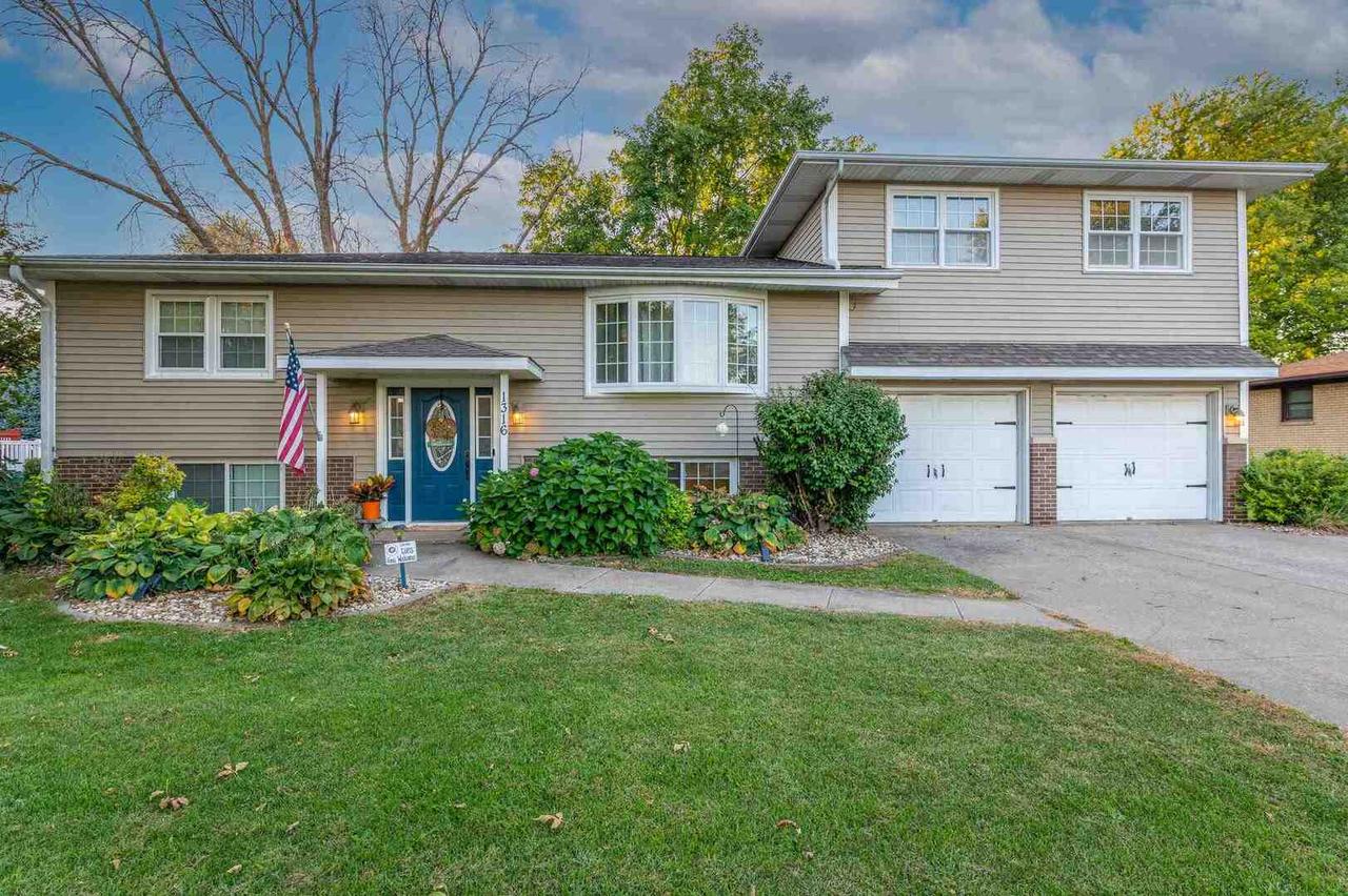 1316 14th St., Orion, IL