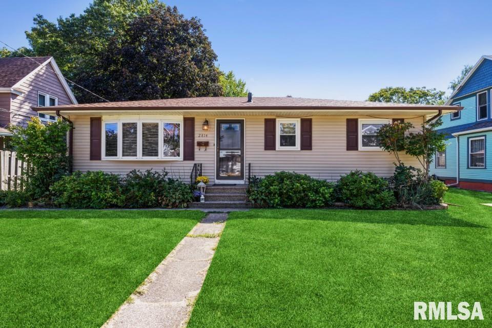 2814 8th Ave., Moline, IL 61265