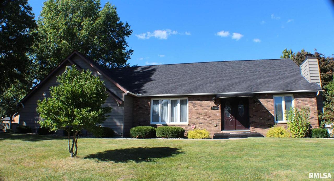 1555 Woodbine Cir., Galesburg, IL 61401