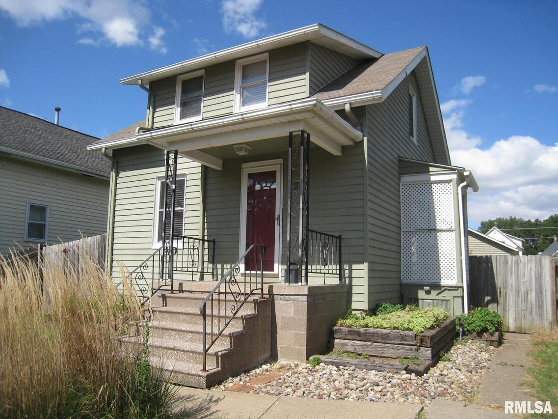 427 23rd Ave., Moline, IL 61265
