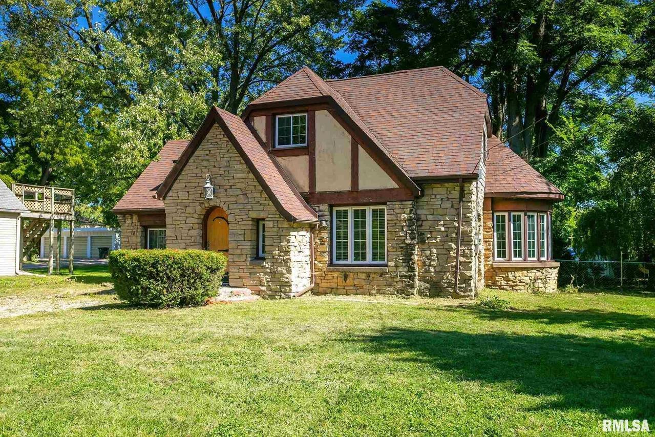 1929 17th St., Rock Island, IL 61201