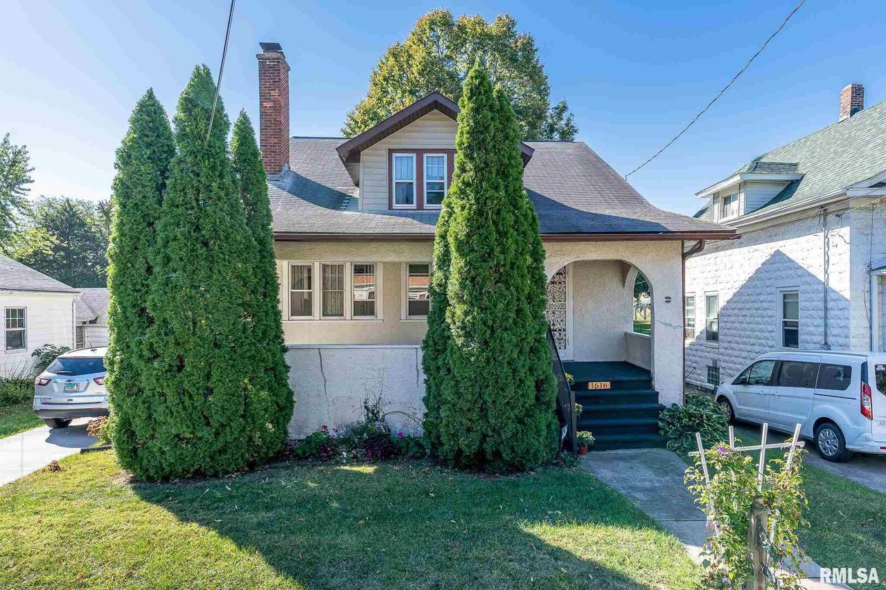 1616 20th Ave., Rock Island, IL 61201