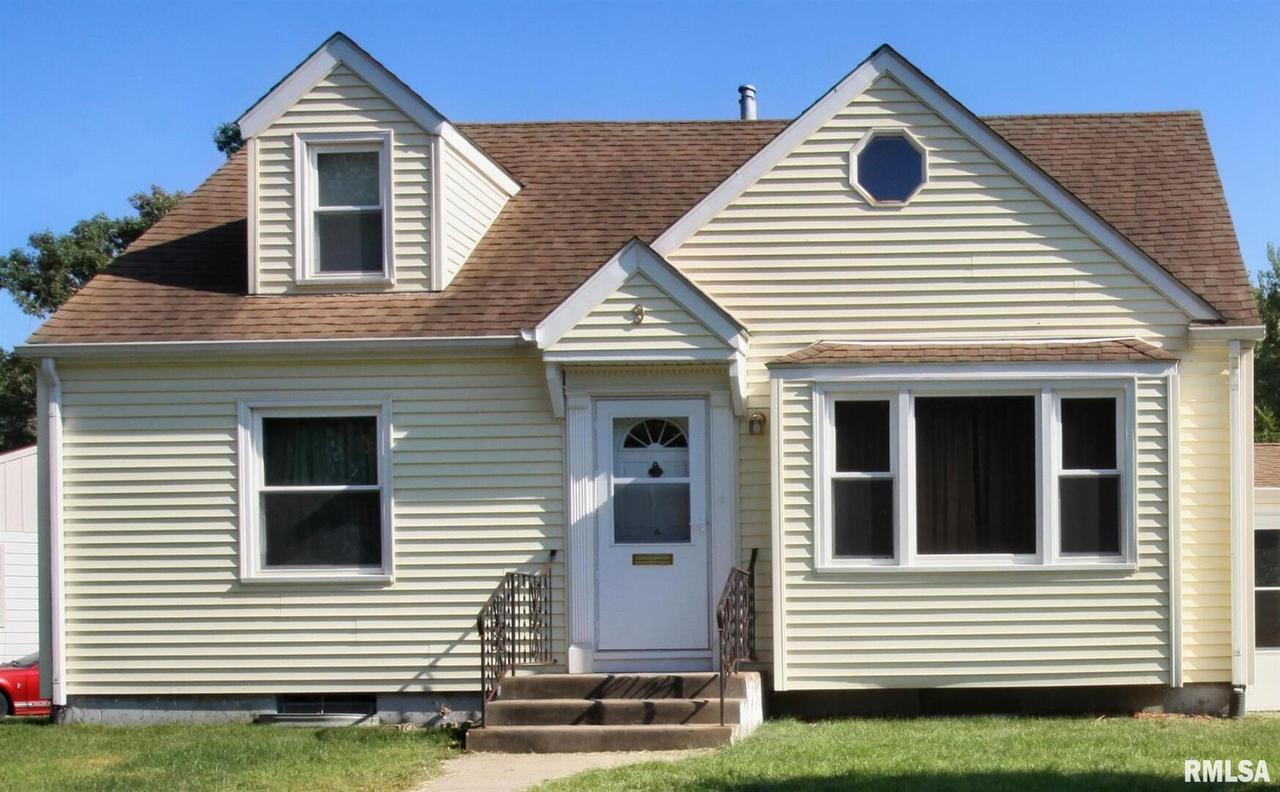 9 Blackhawk Hills Ct., Rock Island, IL 61201