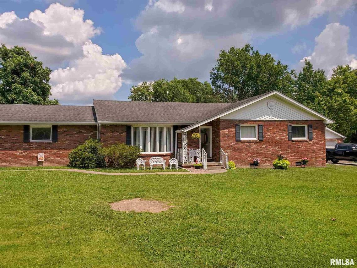 1103 Noah Ave., Johnston City, IL 62951