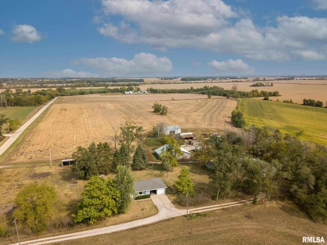 10213 Hill Rd., Erie, IL 61250