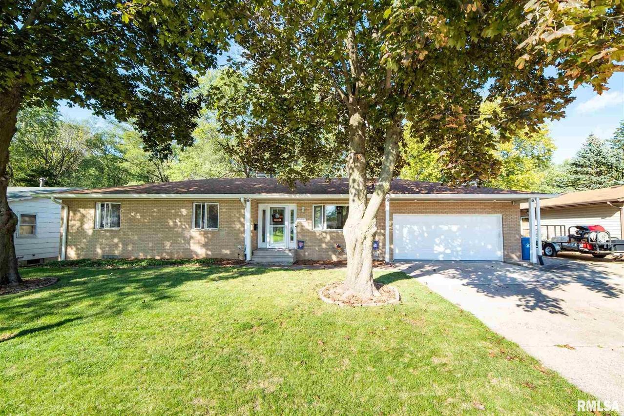 1103 6th Ave., Silvis, IL 61282