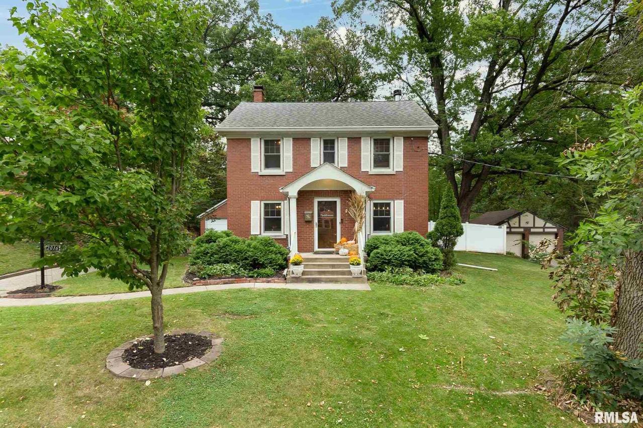 2016 11th Street Pl., East Moline, IL 60144